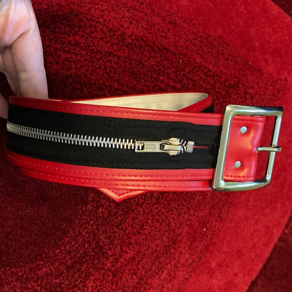 Extremely Rare y2k Zipper Belt | Red & Black | Emo | Punk